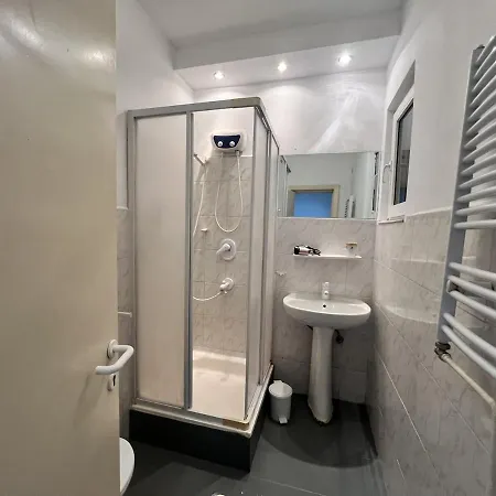 Heart Of Vibes-prestigious Area-modern